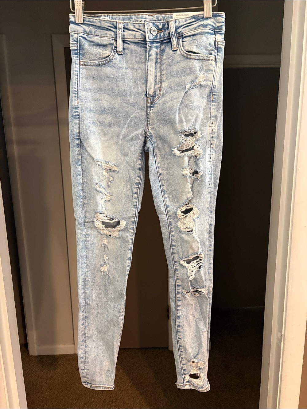 American Eagle Outfitters Light Blue Distressed Skinny Jeans